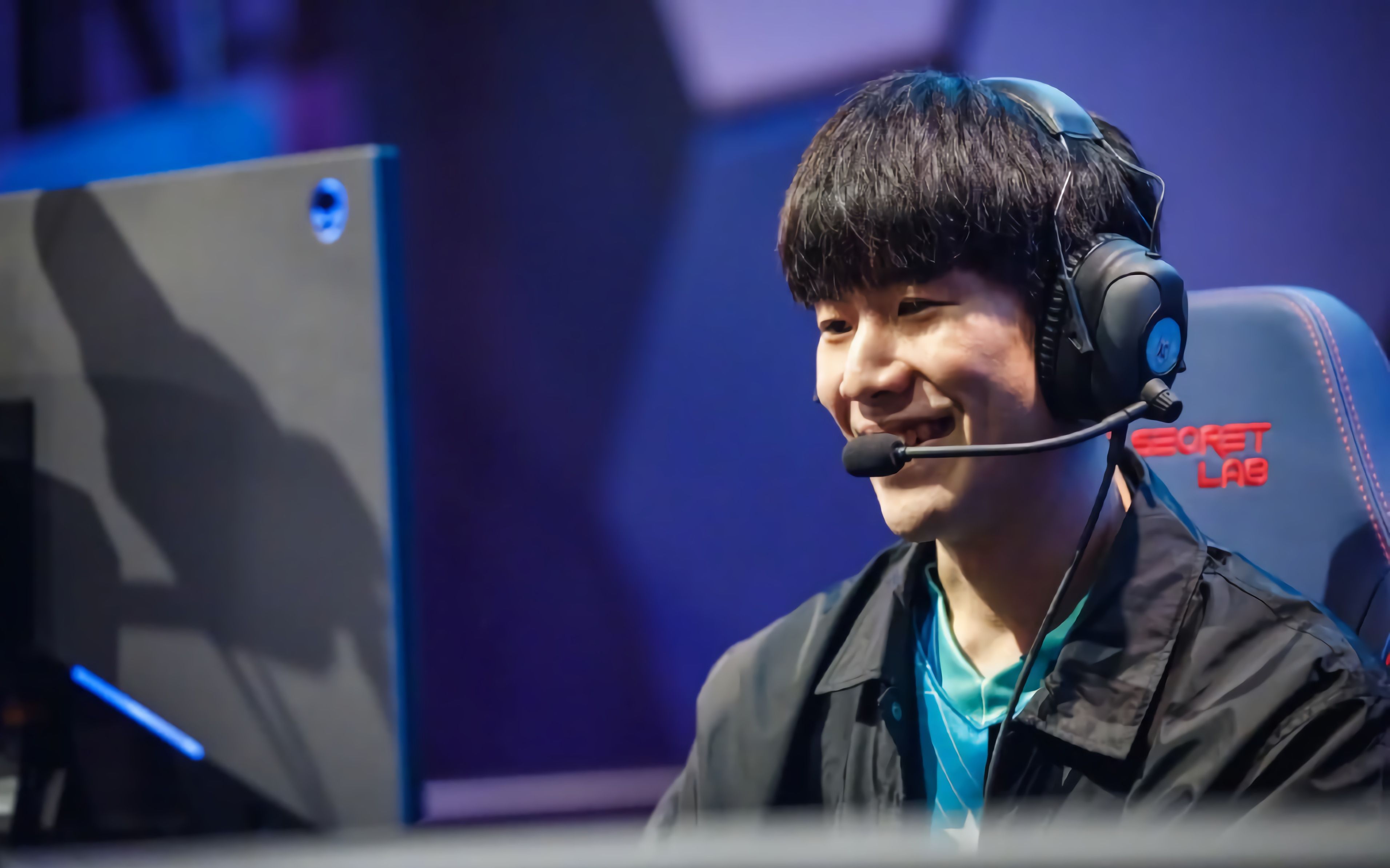 爱游戏体育TheShy重要时刻败北，巴塞罗那带队取胜！