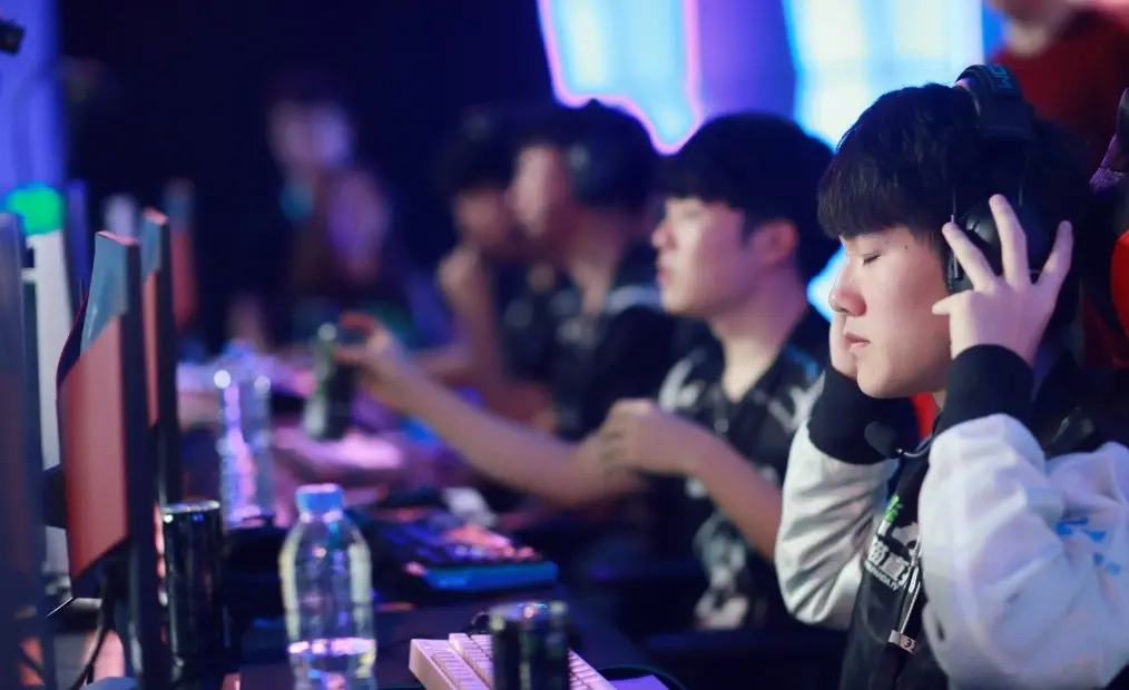 爱游戏正版下载JackeyLove连续二十场比赛得分超过晋级下一阶段，IG不断突破！