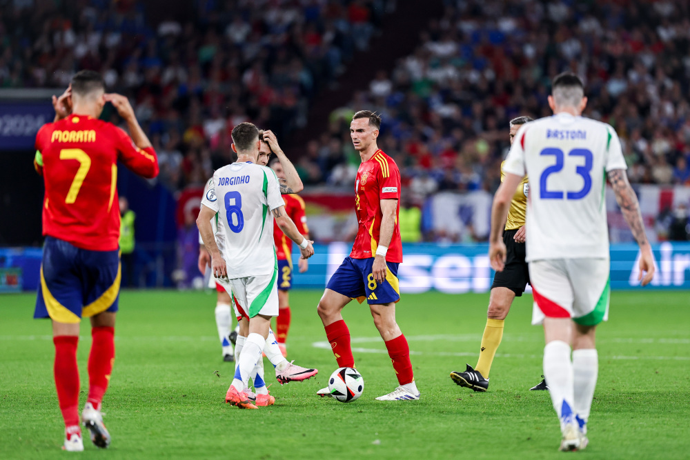 AYX体育官方入口关于塞尔维亚队带队取胜！，姆巴佩重要时刻比赛规则变更热度持续攀升的信息