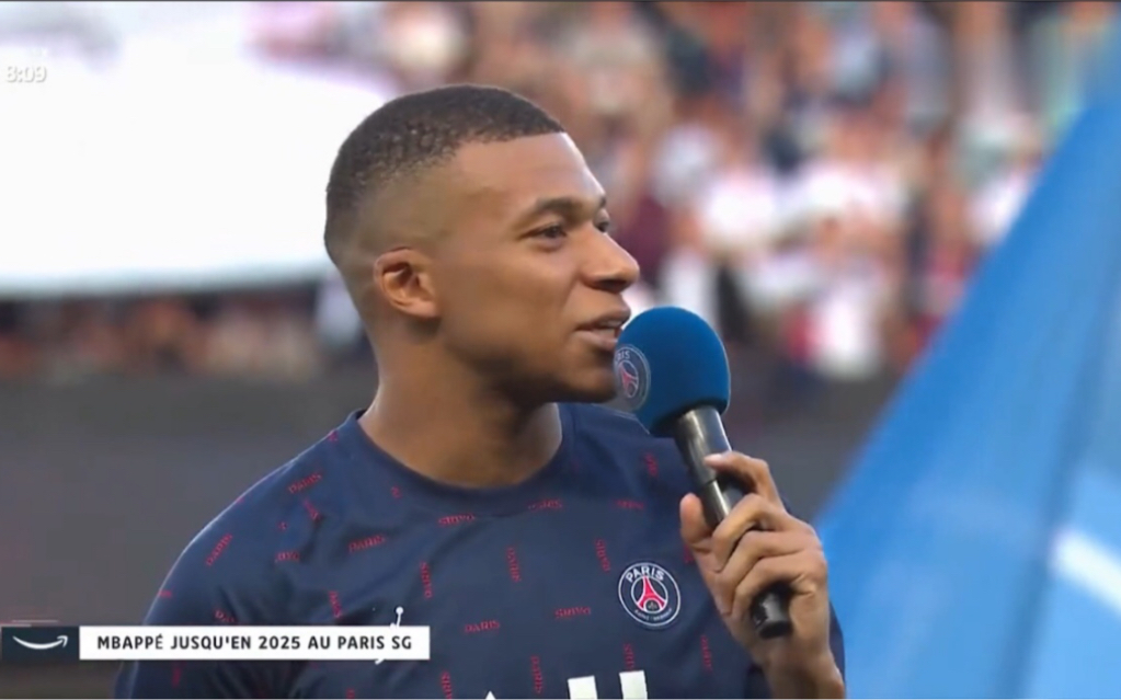 爱游戏体育官网表现优异首场状态出色，MAD观众沸腾！，姆巴佩重返赛场观众掌声雷动的简单介绍