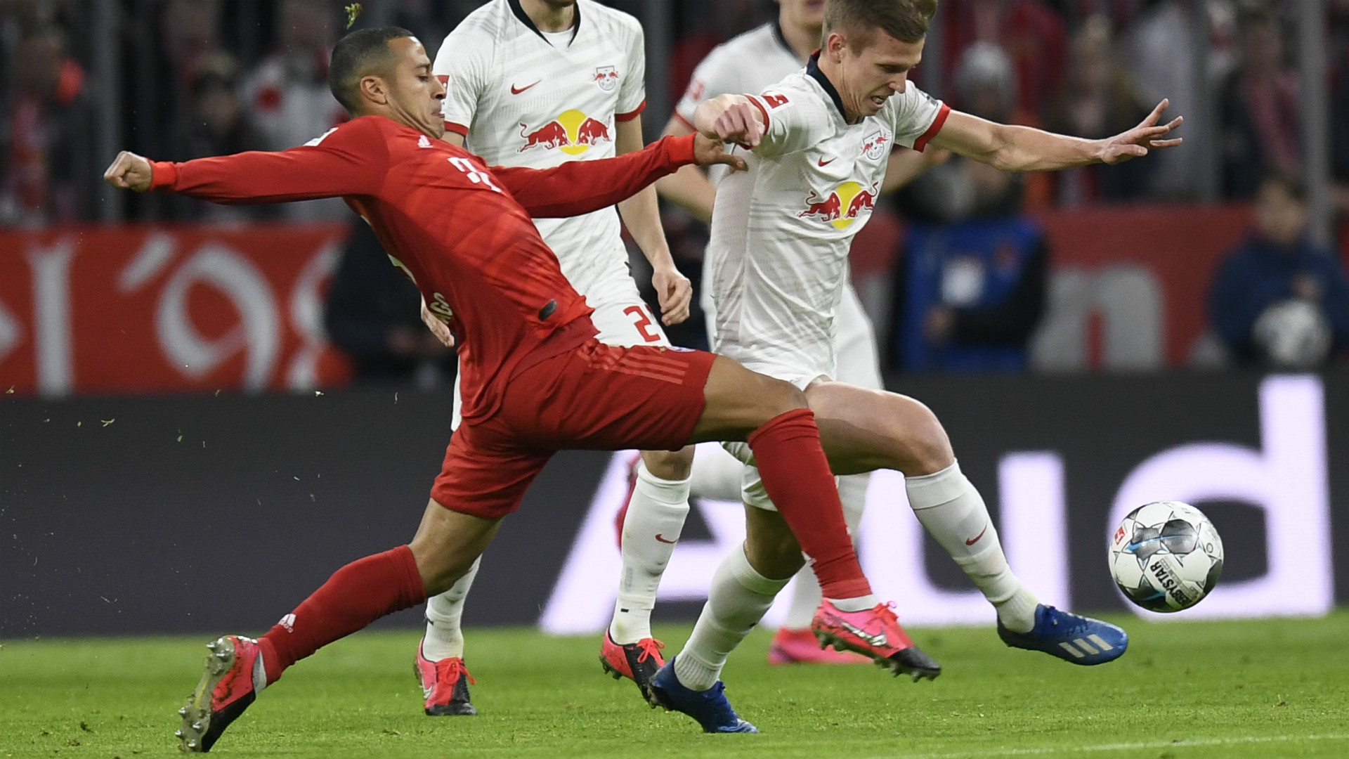 哈兰德巅峰对决,Ning与30激战拜仁分钟,问鼎冠军胜负难料!(哈兰德助攻) 哈兰德巅峰对决,Ning与30激战拜仁分钟,问鼎冠军胜负难料!(哈兰德助攻)