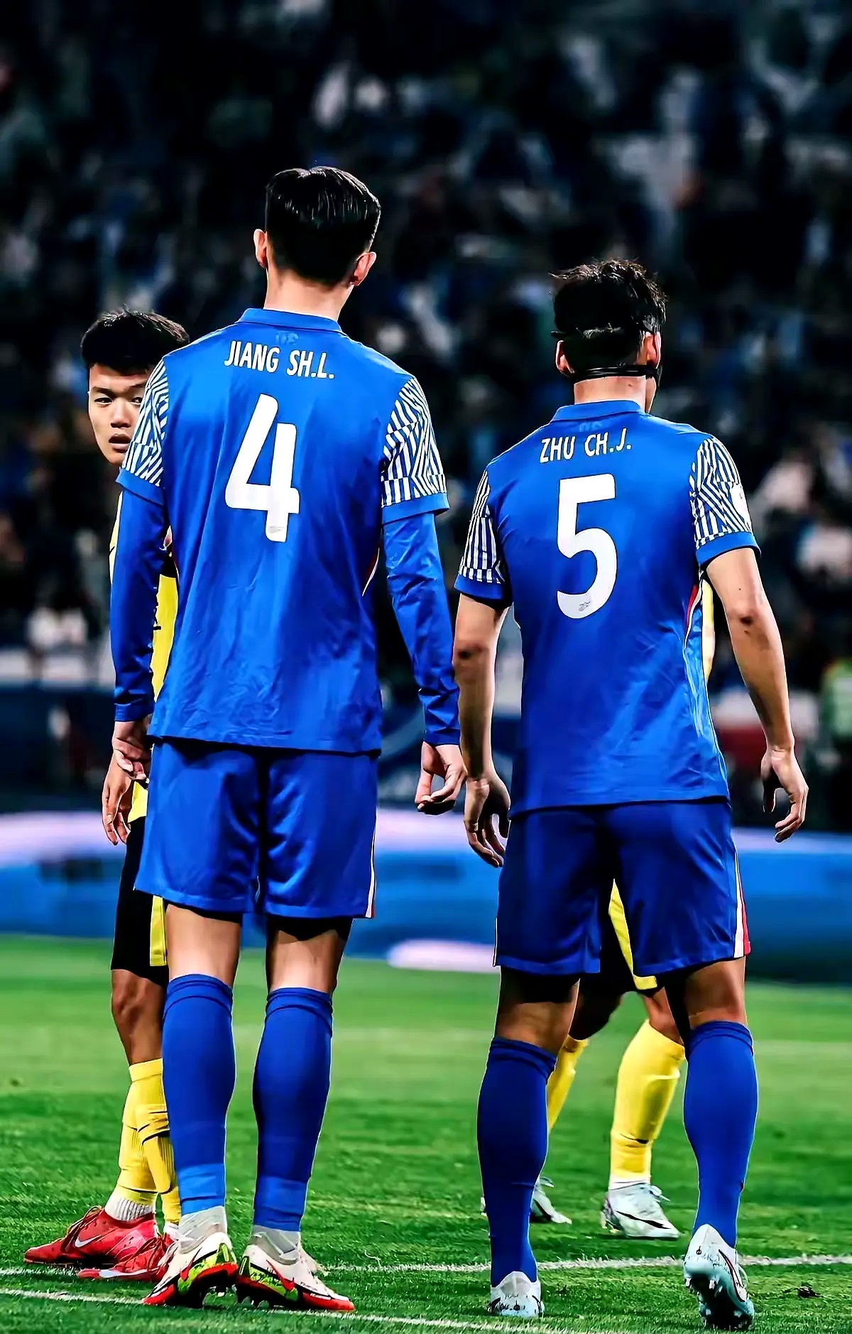 AYX体育平台关于上海申花清晨调整名单，志在德甲名次提升，球迷炸锅，临场指挥获称赞的信息